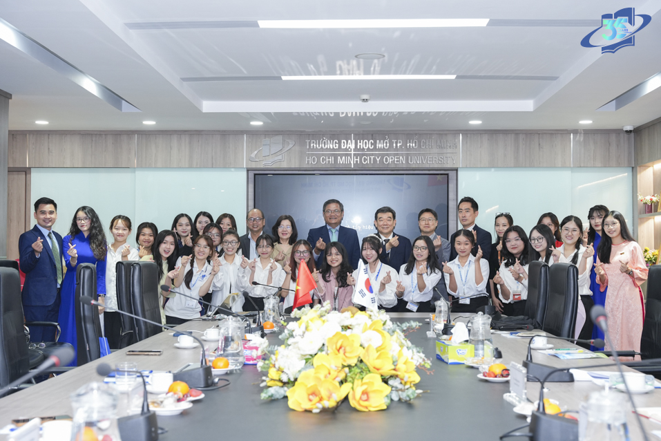 Trường Đại học Mở TP. Hồ Chí Minh đón tiếp Đoàn công tác của Tổng lãnh sự quán Hàn Quốc tại TP. Hồ Chí Minh